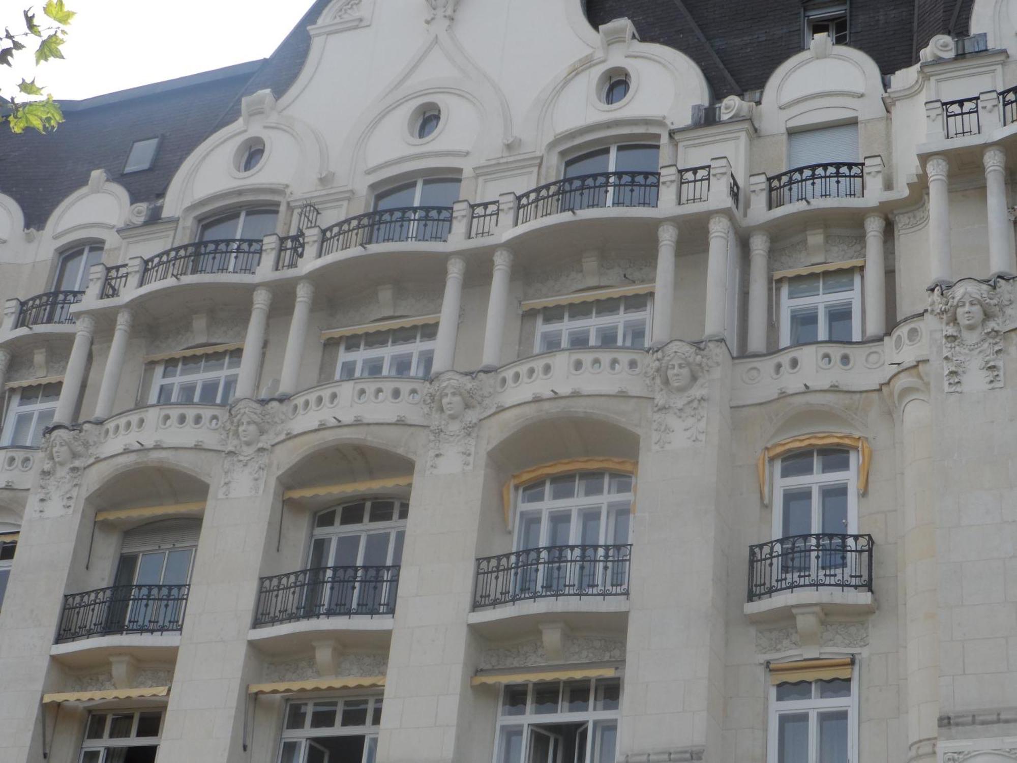 Cheap Booking Rooms L'Hospitalet de Llobregat Eksteriør bilde